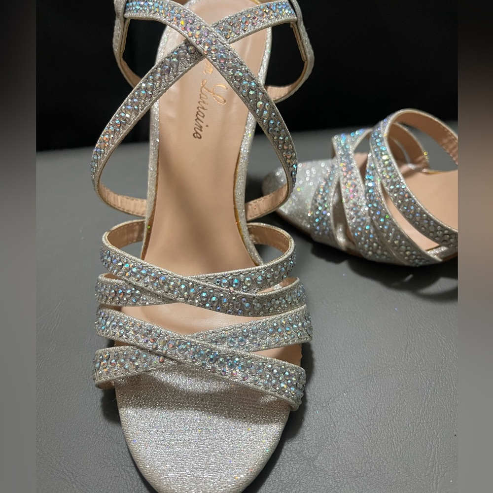 Lauren Lorraine Nelo Women’s Strappy Heeled Sandals – Sparkly Silver – Size 7